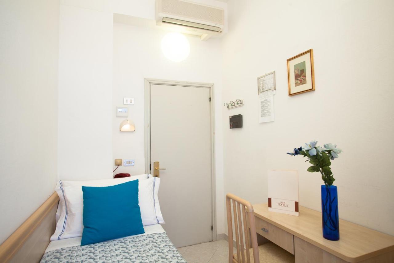 Hotel Cola Frontemare Bellaria – Igea Marina Kültér fotó
