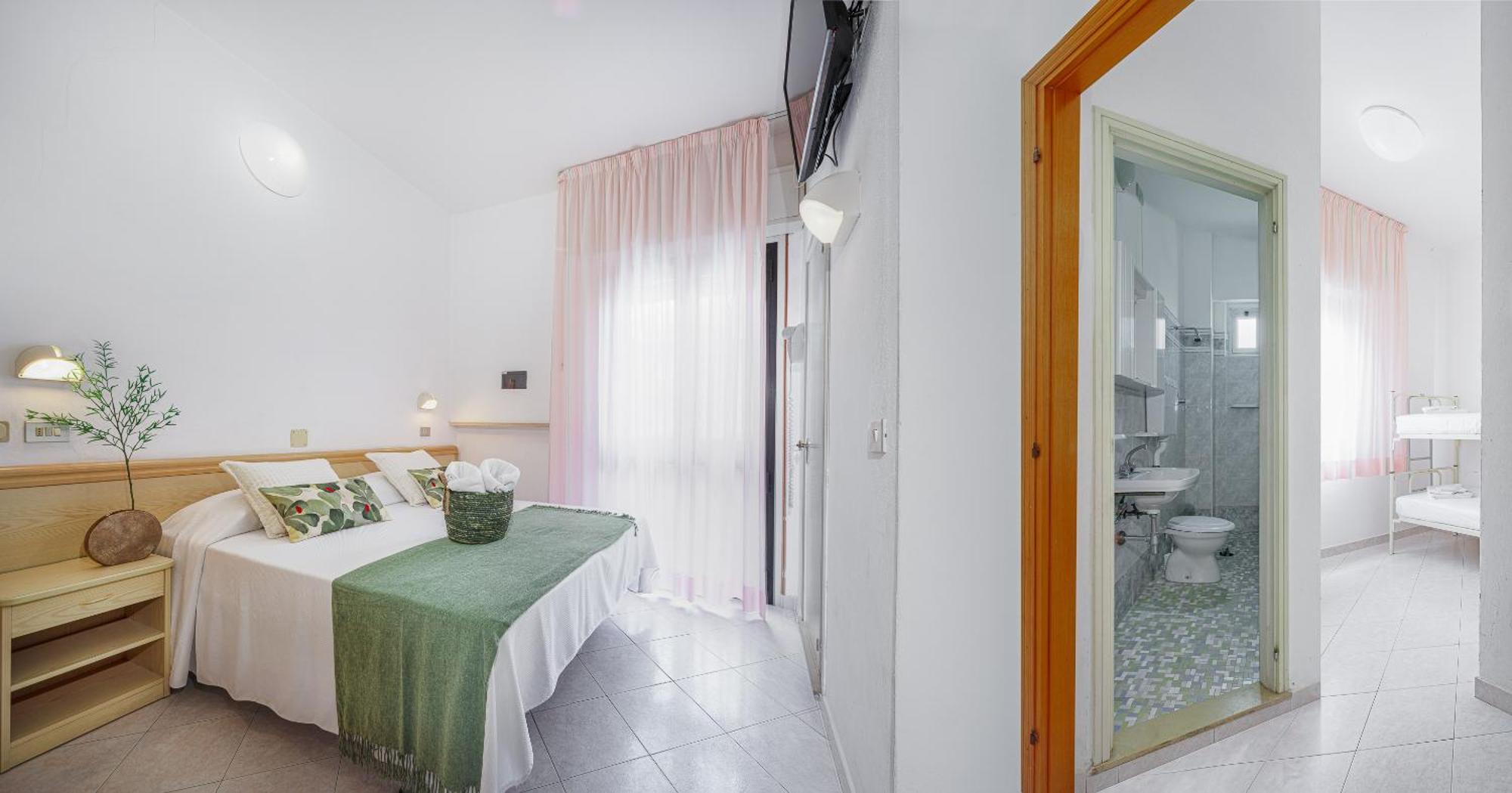Hotel Cola Frontemare Bellaria – Igea Marina Kültér fotó