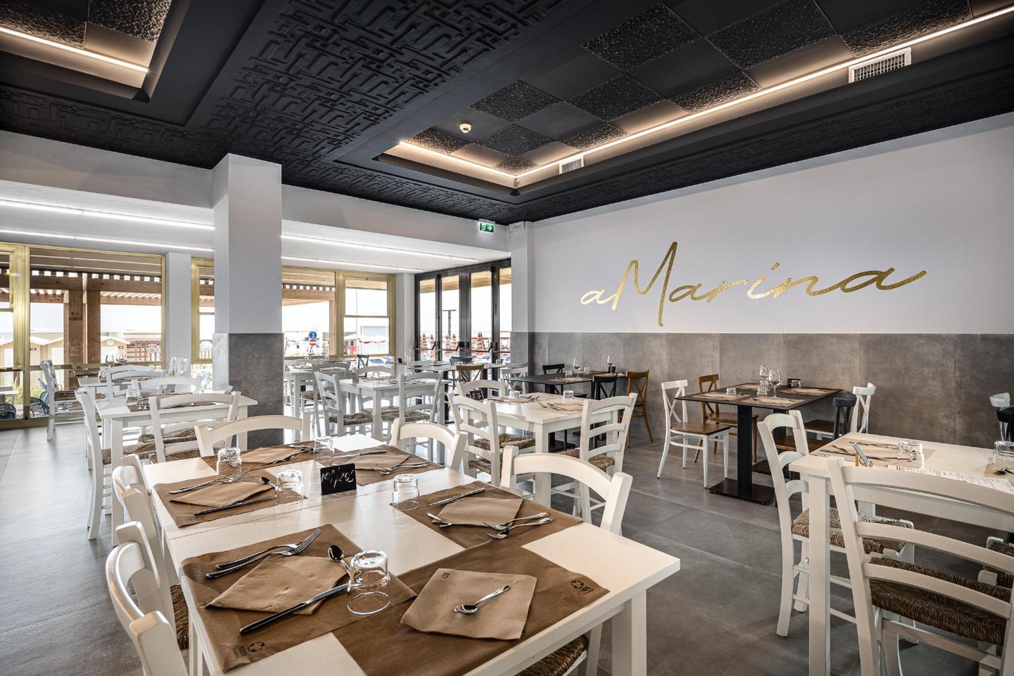 Hotel Cola Frontemare Bellaria – Igea Marina Kültér fotó