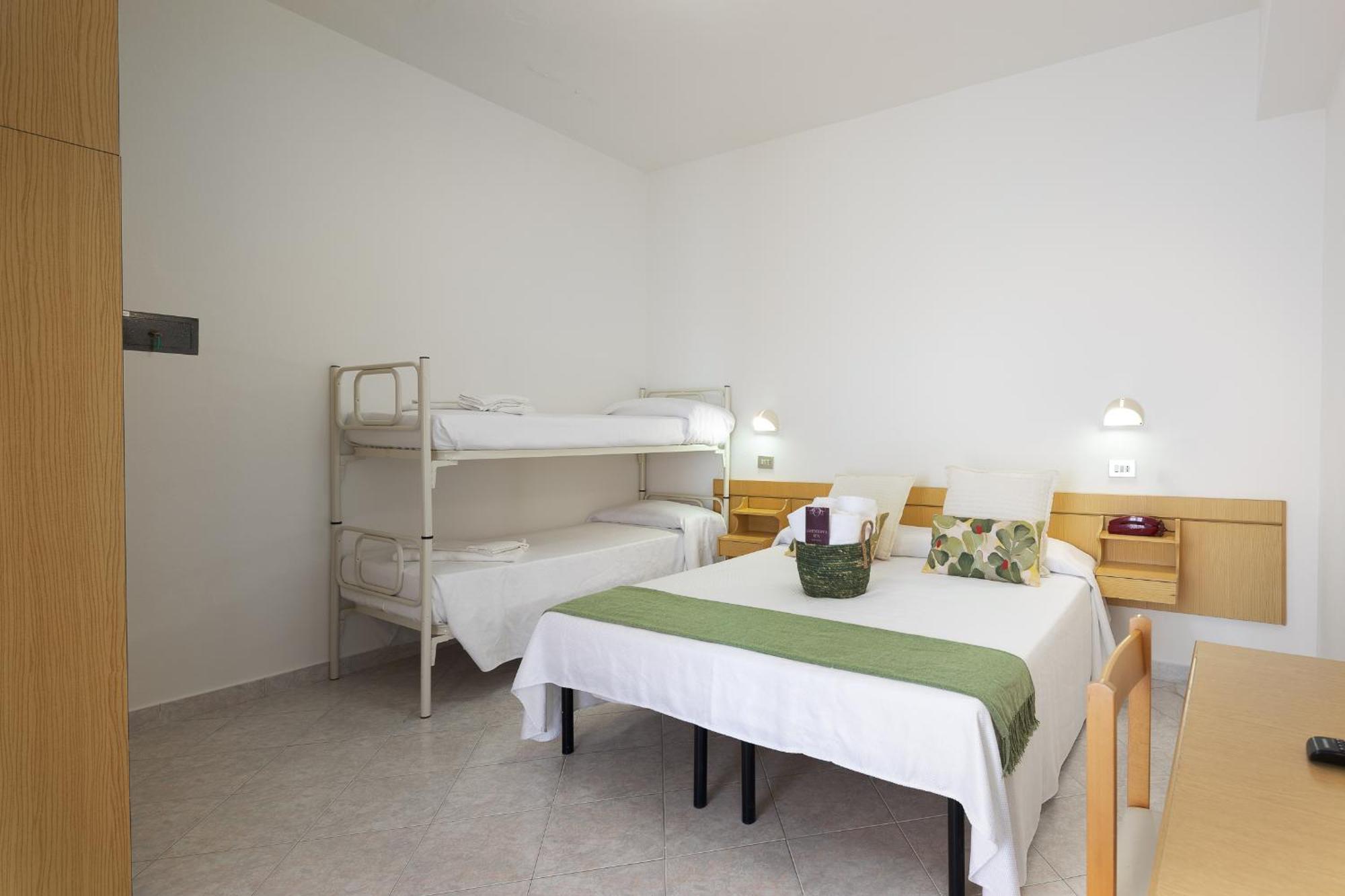 Hotel Cola Frontemare Bellaria – Igea Marina Kültér fotó